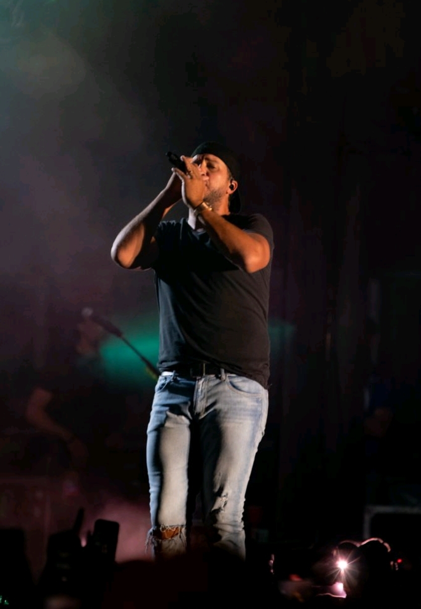LUKE BRYAN STUNS THE Y-LIVE MUSIC EVENT OF THE YEAR WITH AN UNFORGETTABLE PERFORMANCE