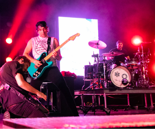 ALL TIME LOW BREAKS PERSONAL PITTSBURGH ATTENDANCE RECORD